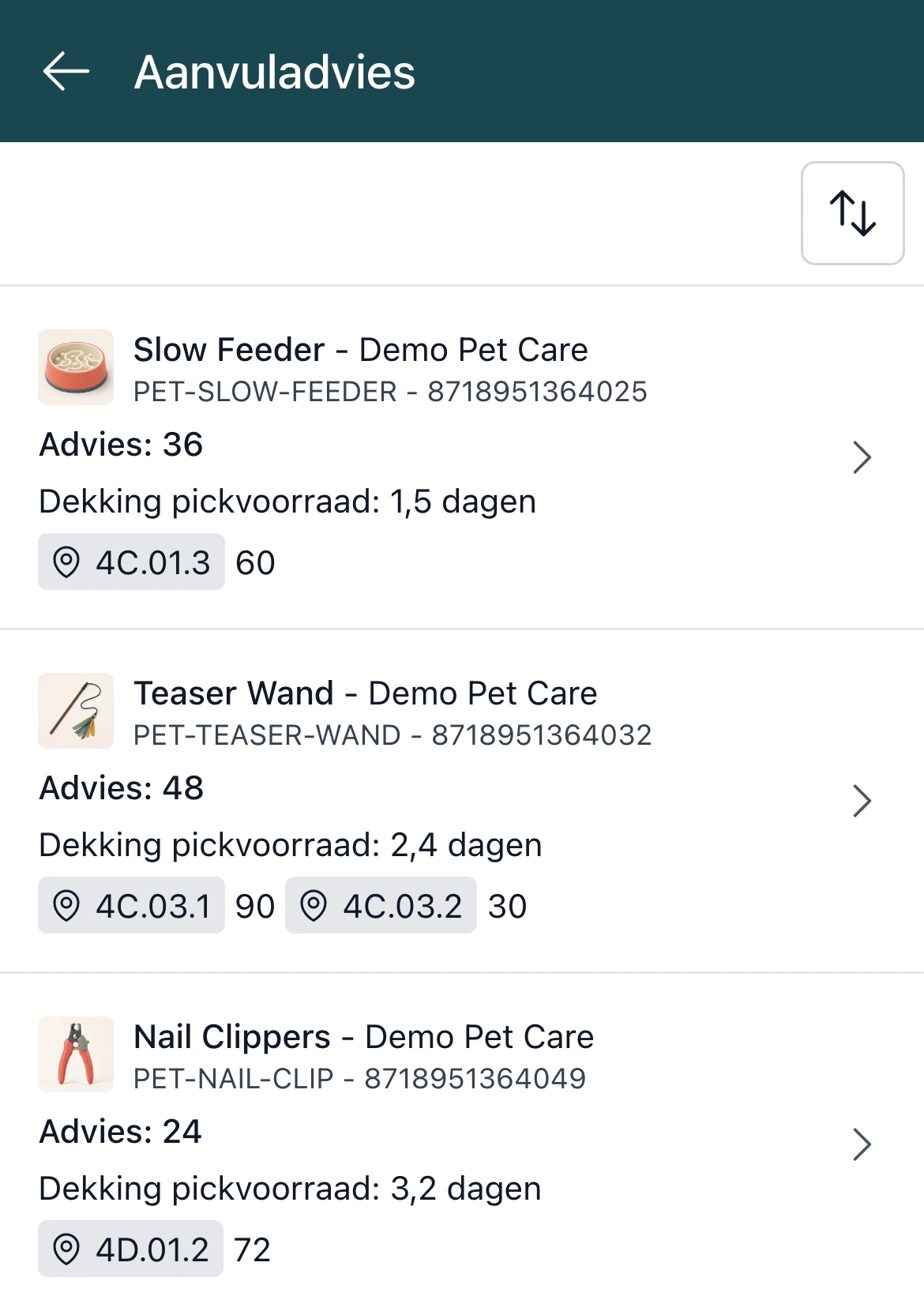 Aanvuladvies in de PackCloud-app na het aanvullen van Training Treats: bovenaan nu de Slow Feeder, de Teaser Wand en de Nail Clippers met hun advies, dekking en bulklocaties