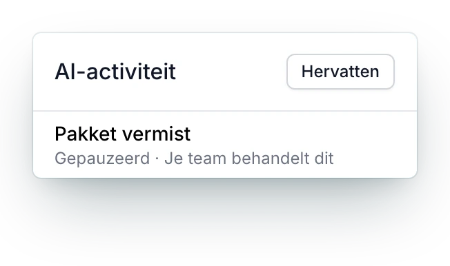 AI-activiteit in PackCloud: het onderzoek naar een vermist pakket is gepauzeerd omdat je team het behandelt, met de knop Hervatten